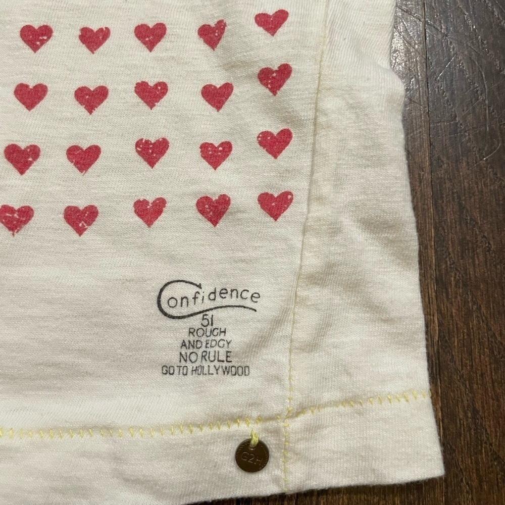 Go 2 Hollywood heart ❤️ short sleeve shirt - Picture 2 of 4